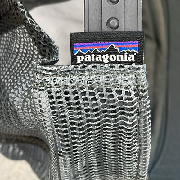 Patagonia Paper Peaks Badge Mesh Snapback Trucker Hat Baseball Cap White Gray - Picture 9 of 12